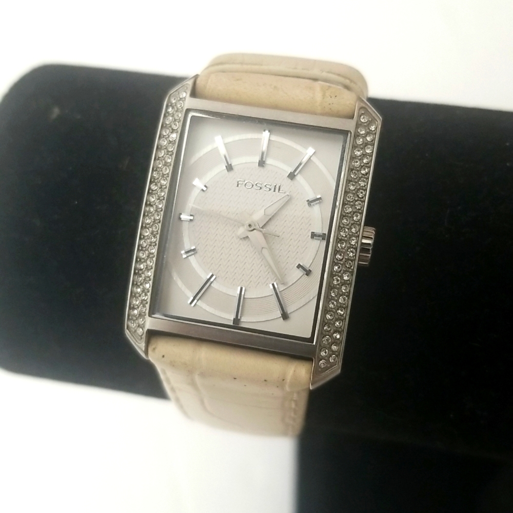 FOSSIL Ladies Silver and Rhinestone Watch - Picture 5 of 6
